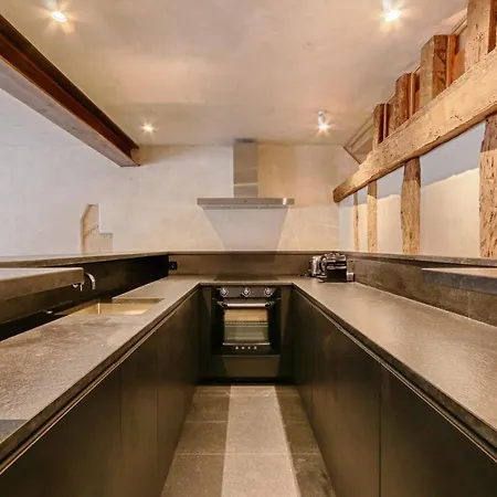 Luxurious & Design Flat 2br/8p- Boulevard Saint Germain * Parigi