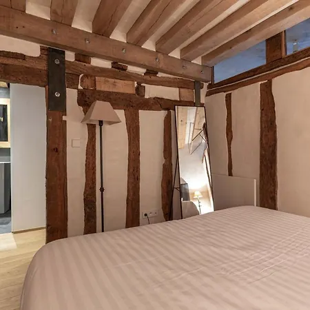 Luxurious & Design Flat 2br/8p- Boulevard Saint Germain Parigi
