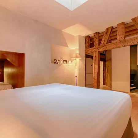 Luxurious & Design Flat 2br/8p- Boulevard Saint Germain * Parigi
